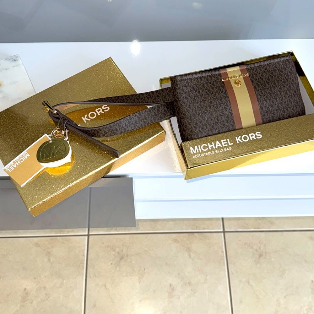 New! Michael Kors Adjustable Belt Bag